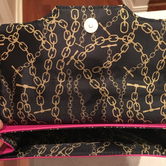 Juicy Couture Patent Flap Clutch - Picture 4 of 5